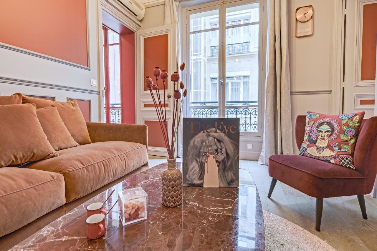 The Lord Byron Suite Paris Bagian luar foto